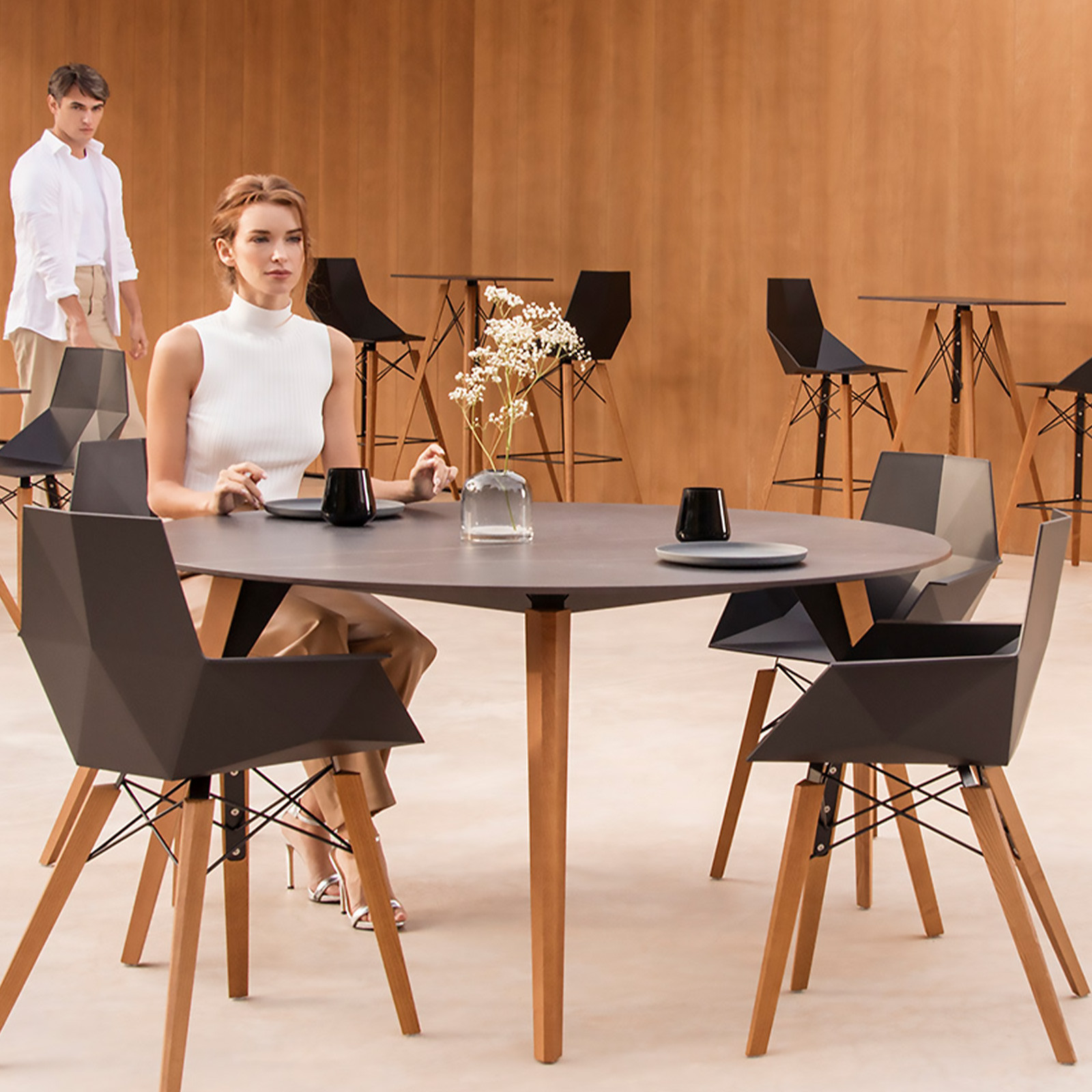 FAZ WOOD TABLE